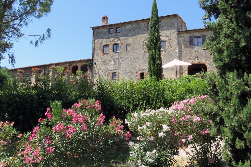 The hamlet Spicchiaiolona
