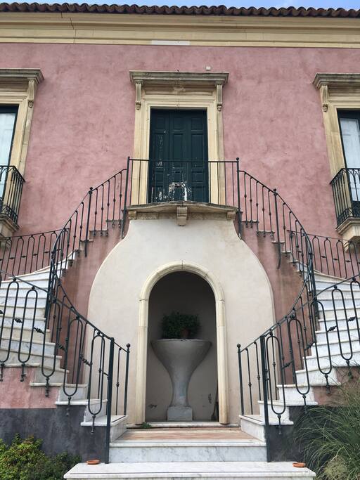 Scalinata di ingresso
