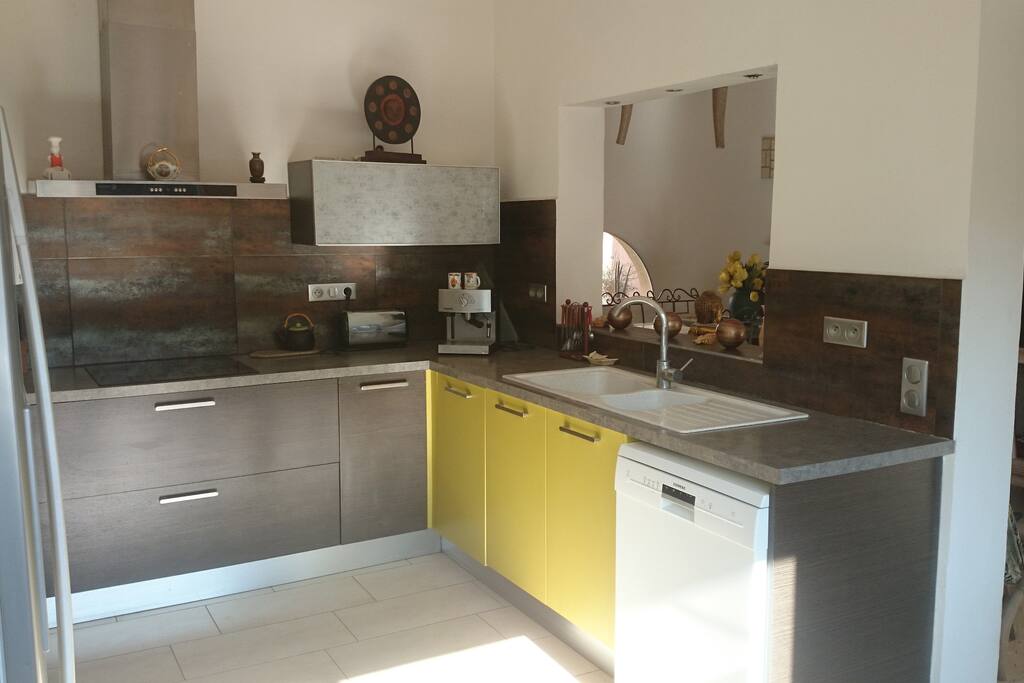 CUISINE EQUIPEE