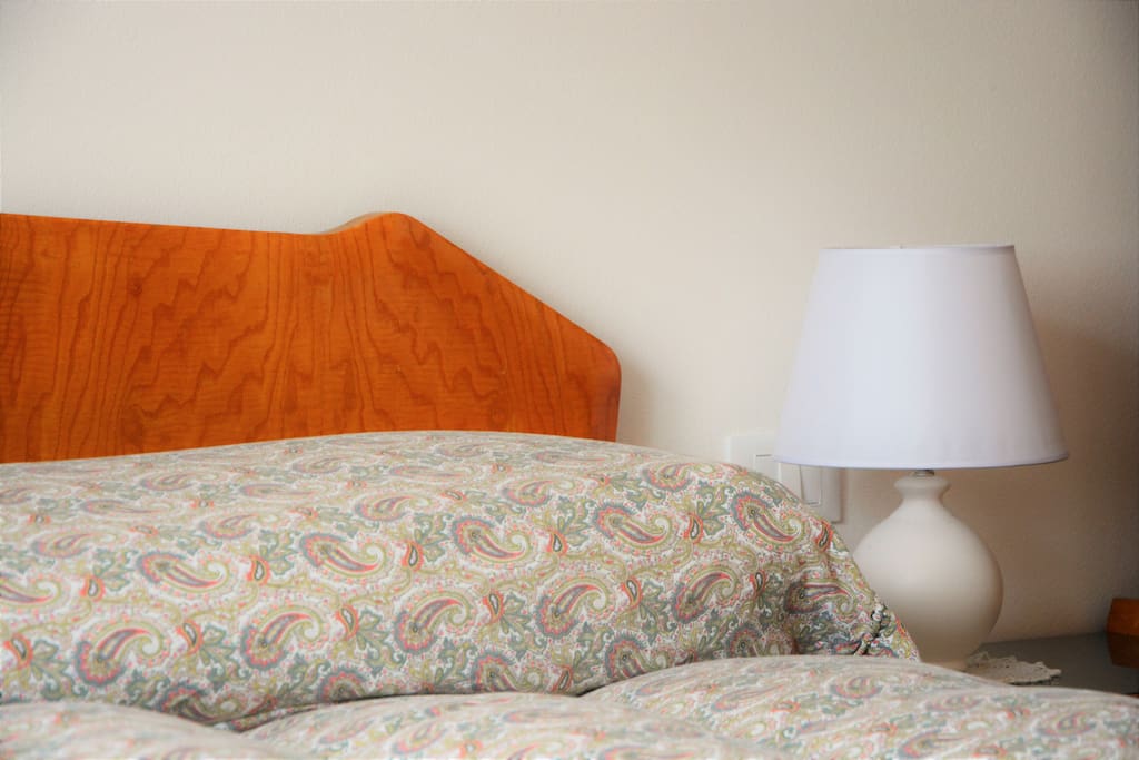 Bedroom, Details