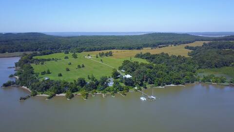 432-Acre Waterfront Retreat at Eagle Point