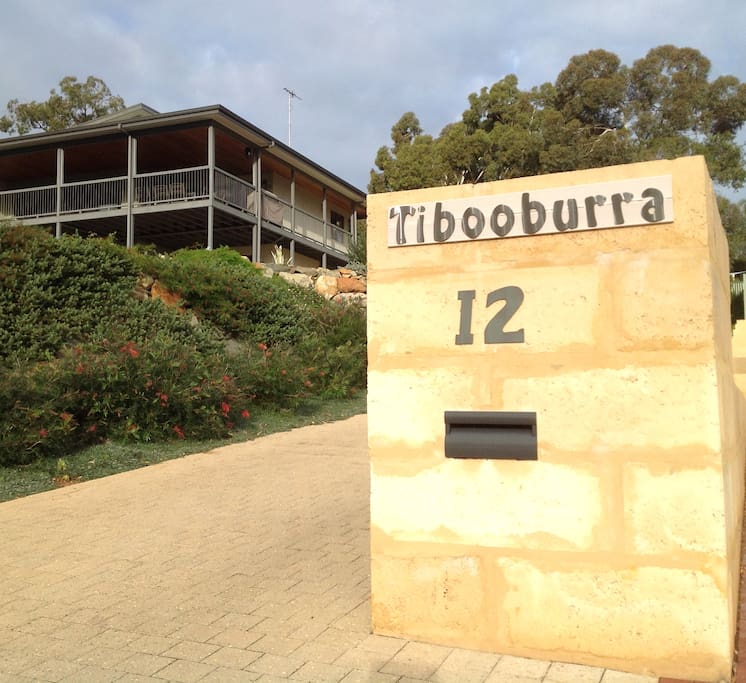 Tibooburra B & B Kalamunda Road entrance