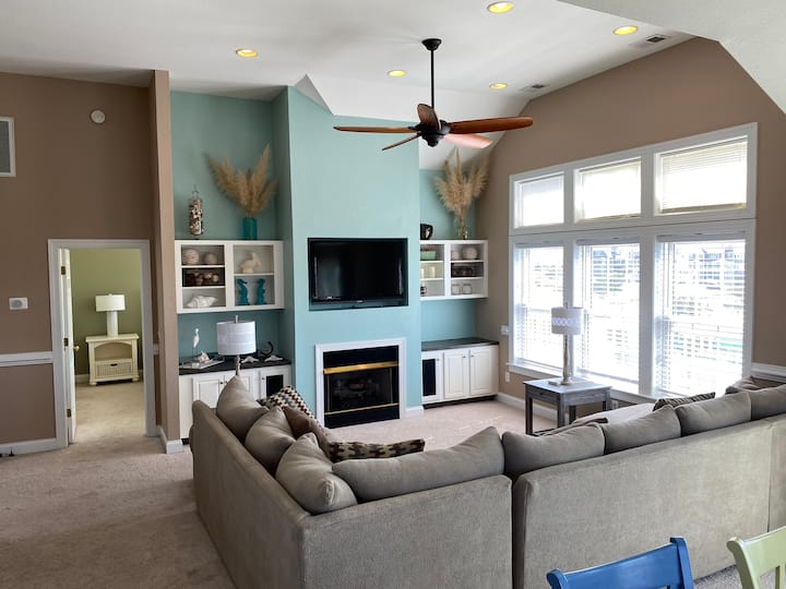 Obx Sound Life 
Complimentary Linens 
& Peloton - Outer Banks, NC