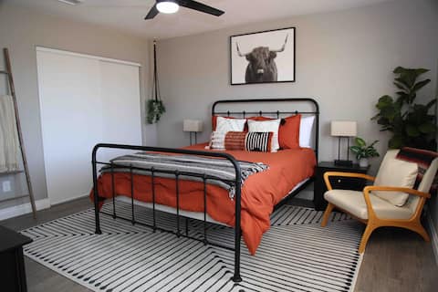 ~Private Stargazing Escape~ 3BR Home • Sleeps 7-8