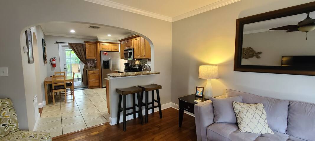 The Best beach block Location in Deerfield Beach! gallery image 4