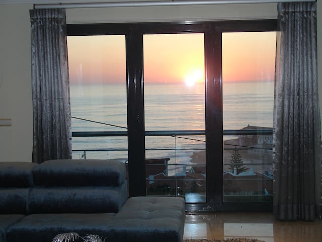 Luxury Apartment- Stunning sea view