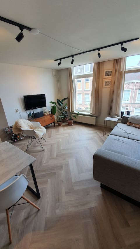 Top Airbnb: Recently renovated appartement in Amsterdam in Lizzy Ansinghbuurt