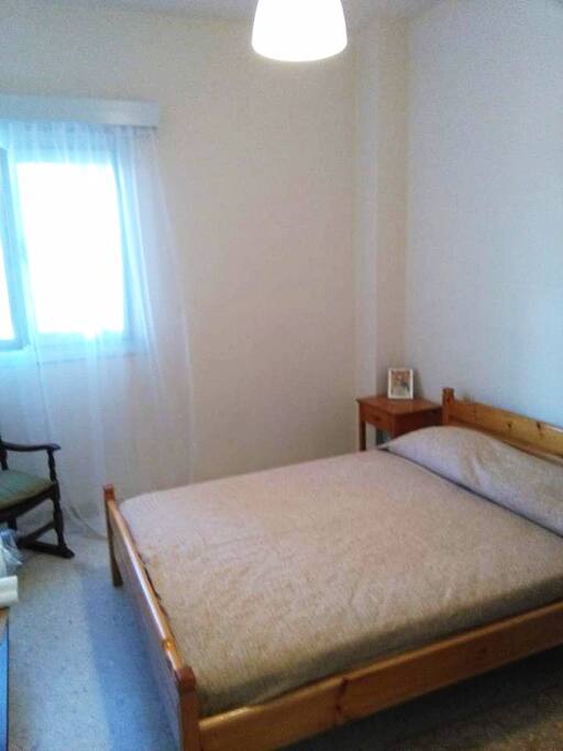 Bed room, queen size bed