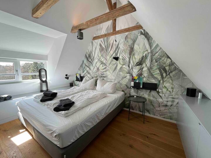 Spálňa, posteľ 180 x 200