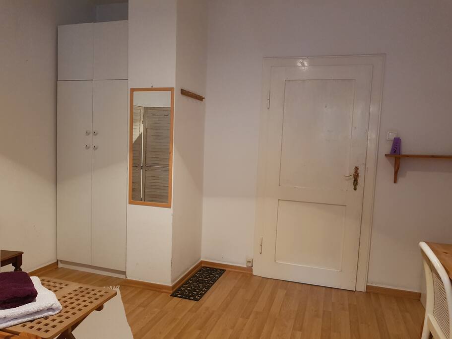 gaestezimmer rechts Eingang