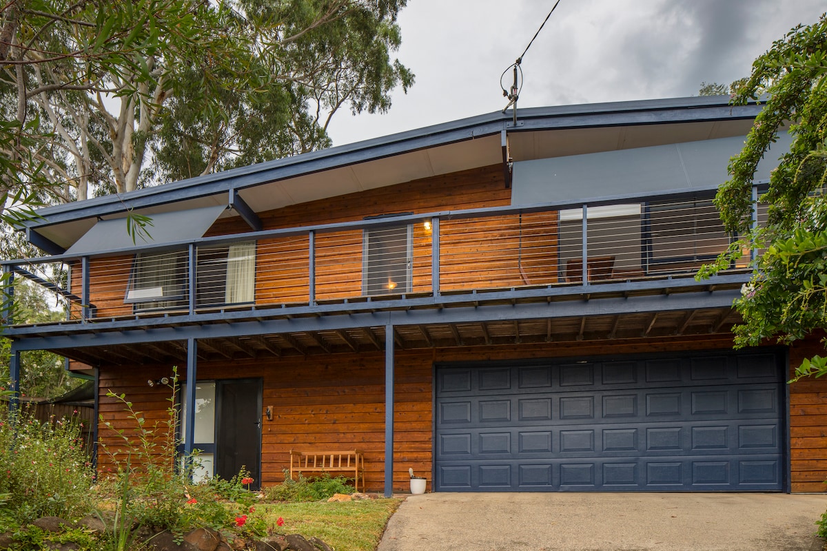 Popular Airbnb listing: Peace at Plateau, Mollymook Beach in Mollymook Beach