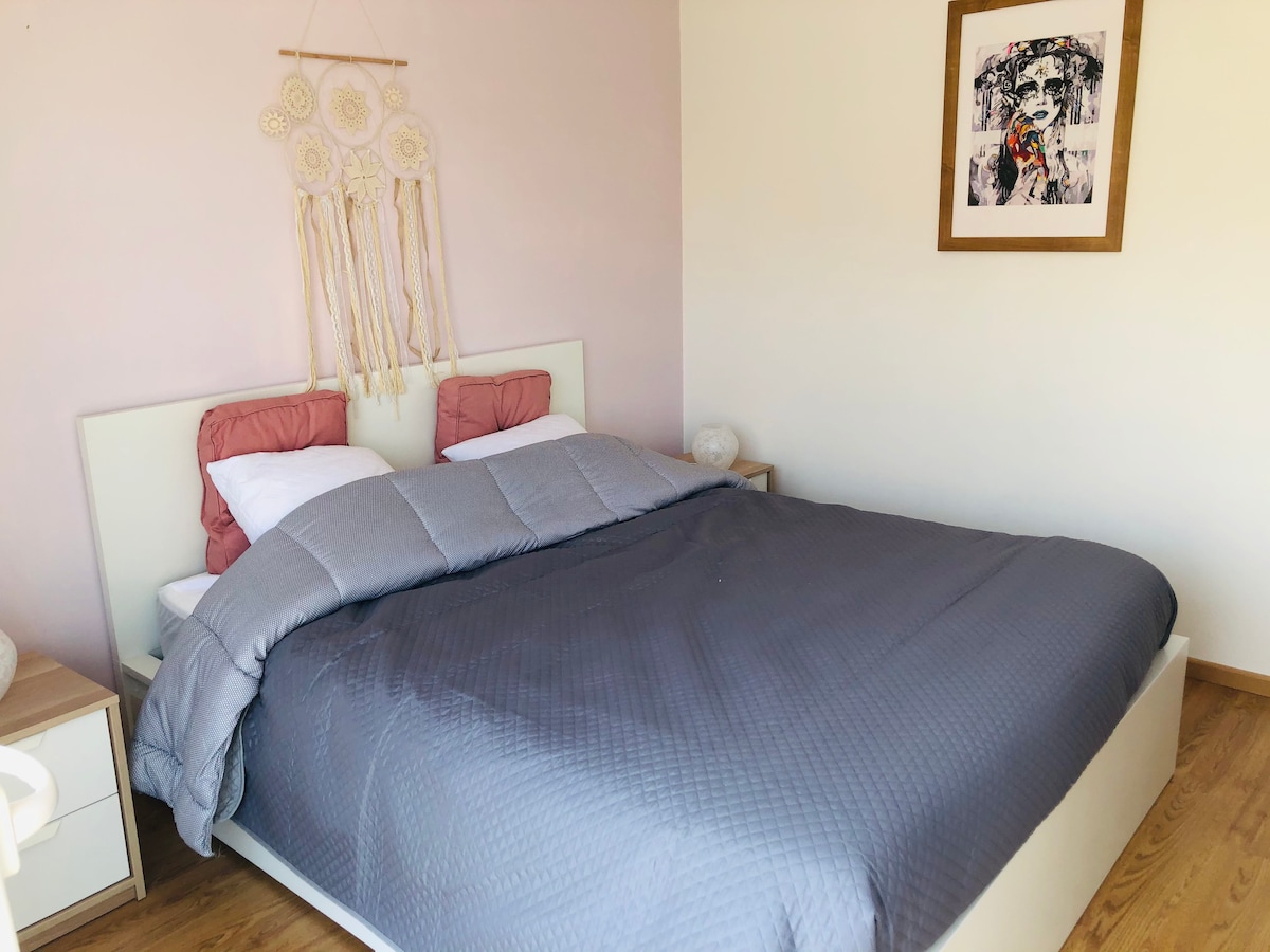 Large bedroom queen size bed, memory foam mattress