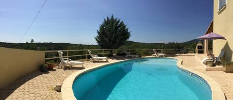 Quiet large villa with pool.