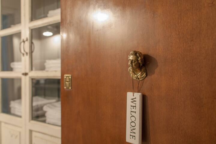 A casa di zoe | in the heart of BO gallery image 2