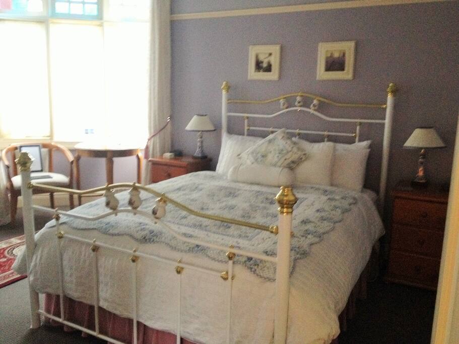 Walling room