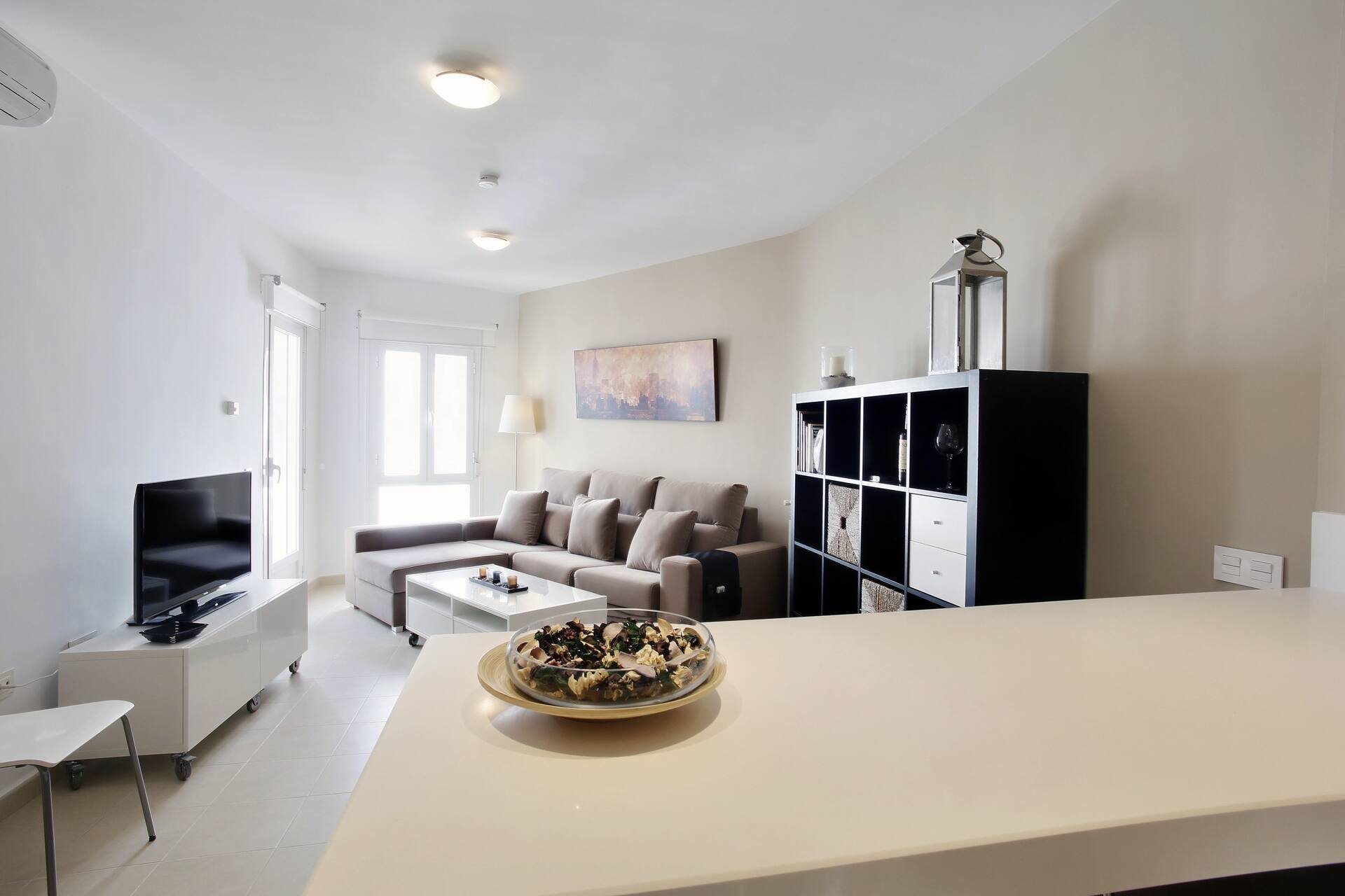 Downtown apartment and parking - P1