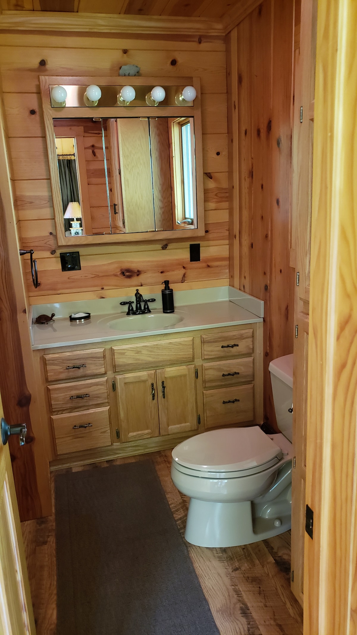 Listing image 6 at Easy Street in Kersey