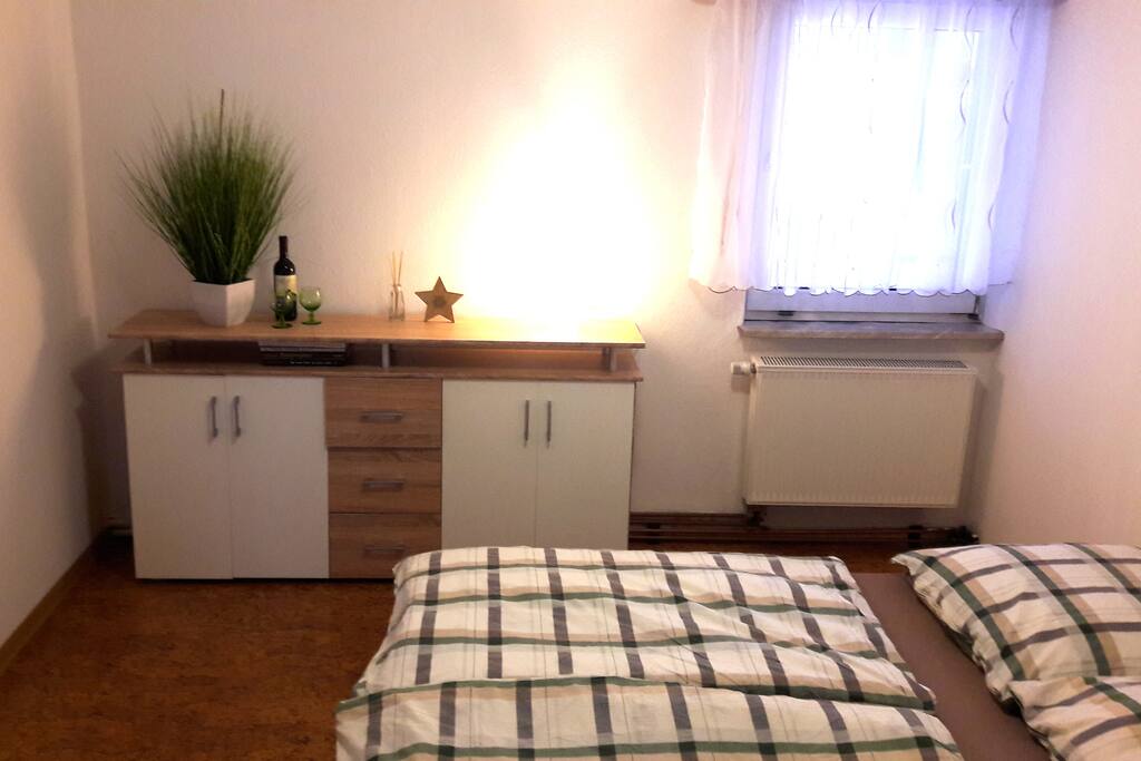 1. Schlafzimmer mit Doppelbett