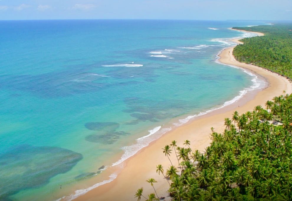 Praias aguas claras e mornas o ano inteiro-autentica baianidade !