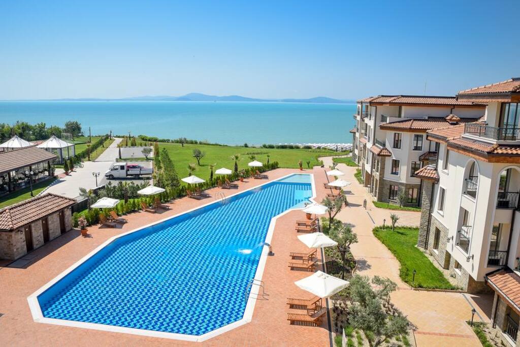 Burgas Beach Residence