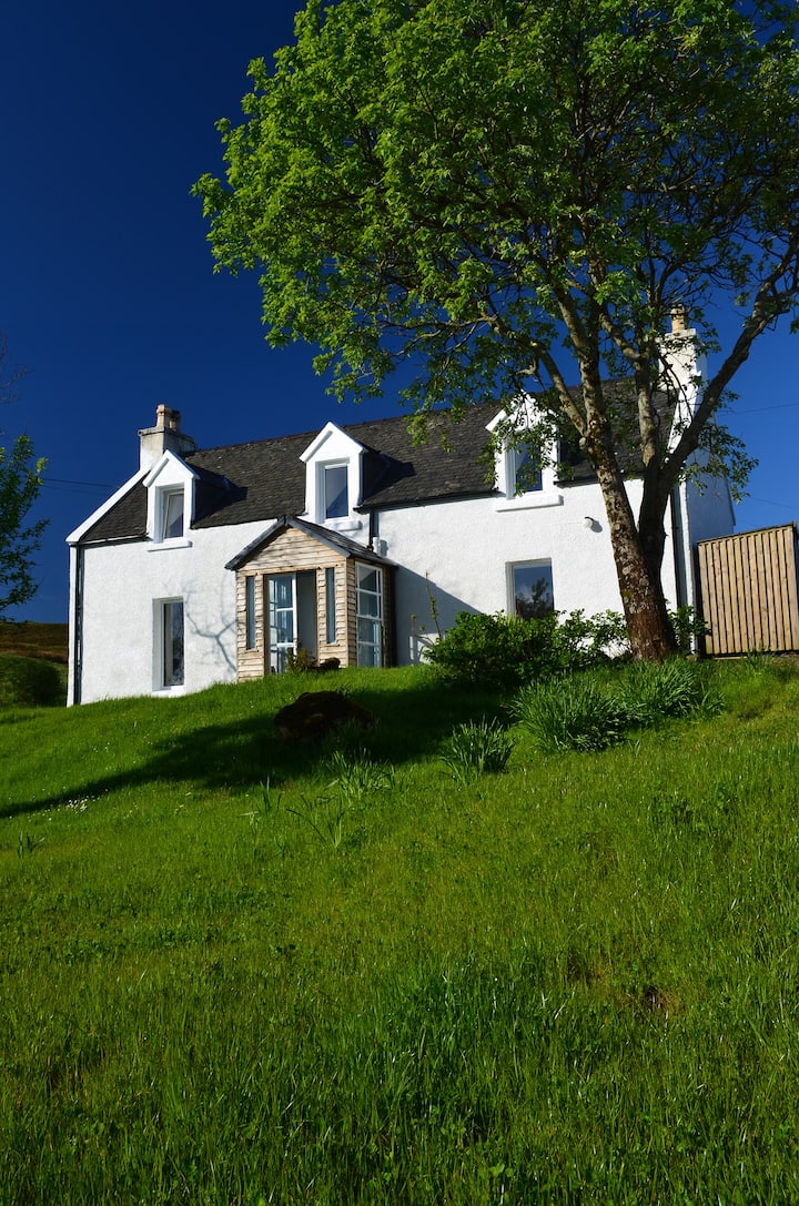 Grants House Cottages for Rent in Carbost, Scotland, United Kingdom