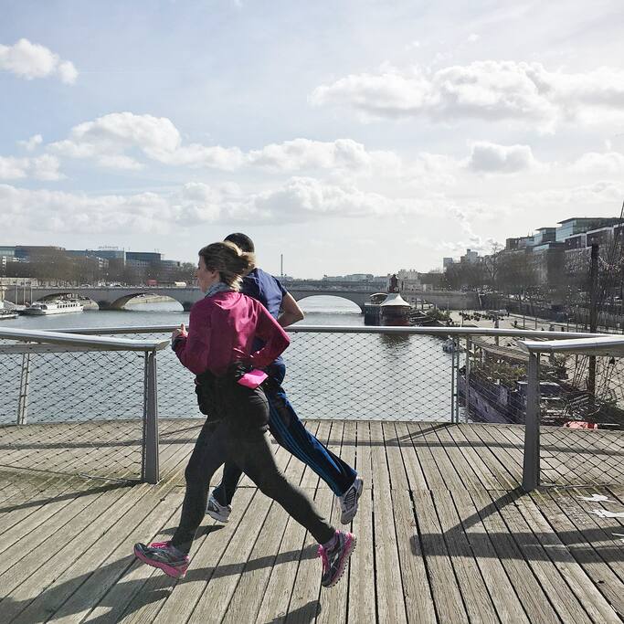 Foto de Passerelle Simone-de-Beauvoir