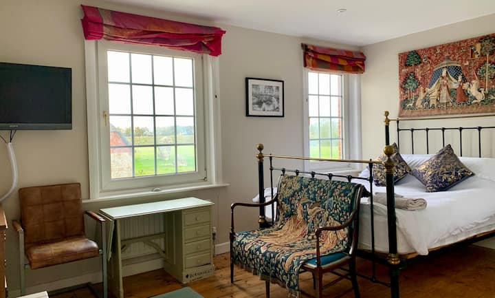 主卧，俯瞰月亮圈