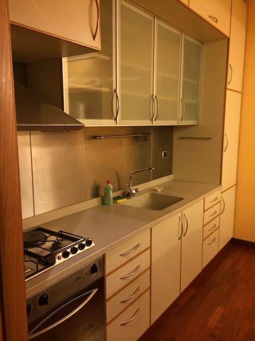 A fully equipped kitchen