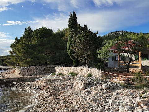 Successful Airbnb property: NEW Robinson house Pedišić/4-5 persons/by the sea in Općina Pašman