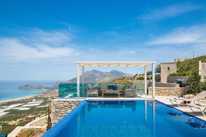 Bonsai Villa, 3 BD, 3 BA, lovely sea views gallery image 3