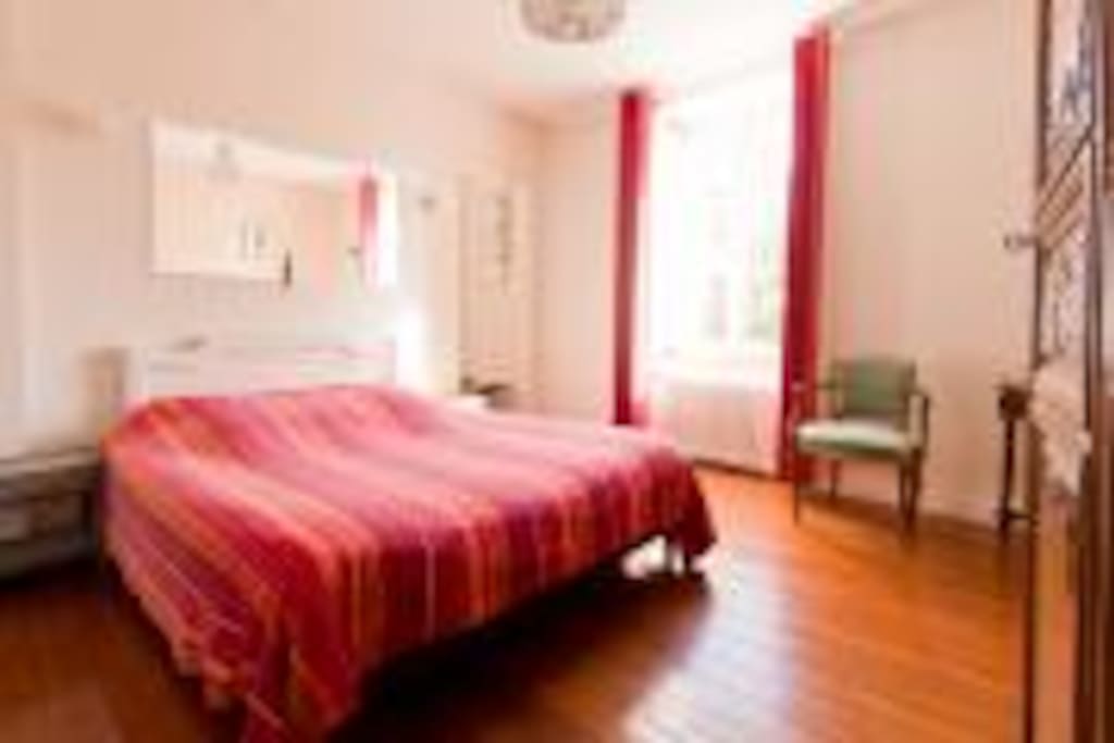 Chambre MELANIE (1 lit 160 cm + 2 lits 80 cm)