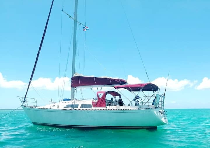 sailboat charter dominican republic