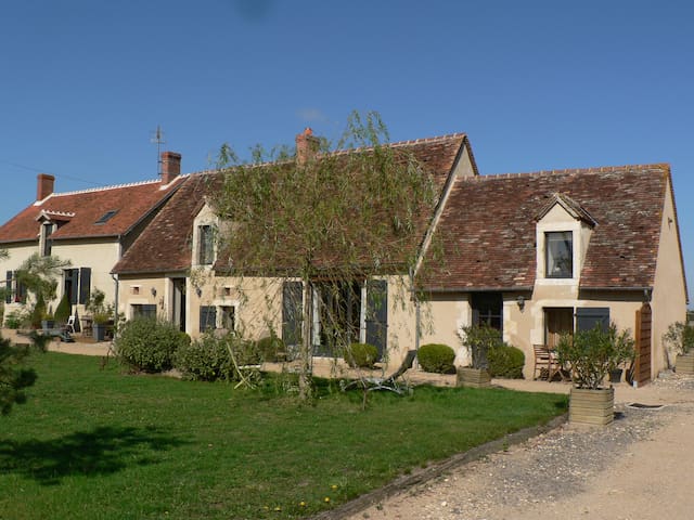 Chambre confort au rez de chaussée "coquelicot "
