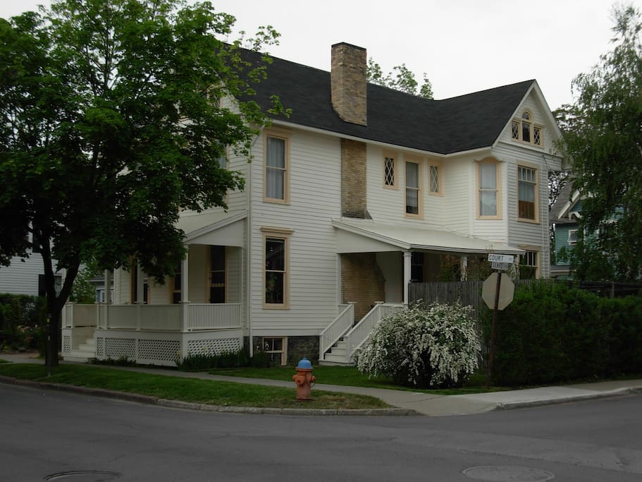 118 E. Court St.