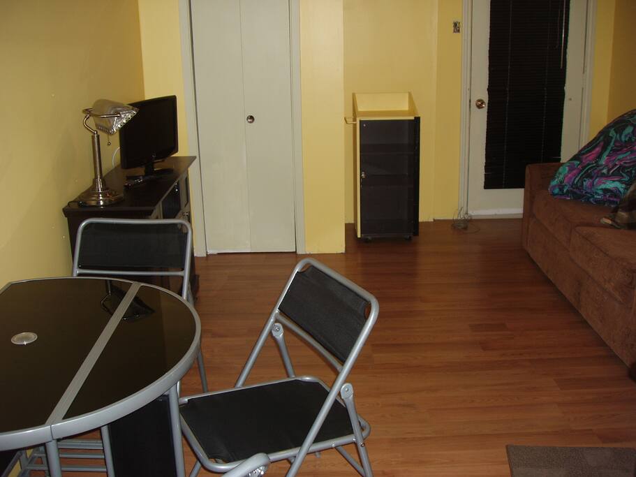 salon / living room