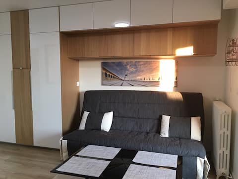 Propriété Airbnb réussie: Very nice apartment with sunny terrace. à Deauville