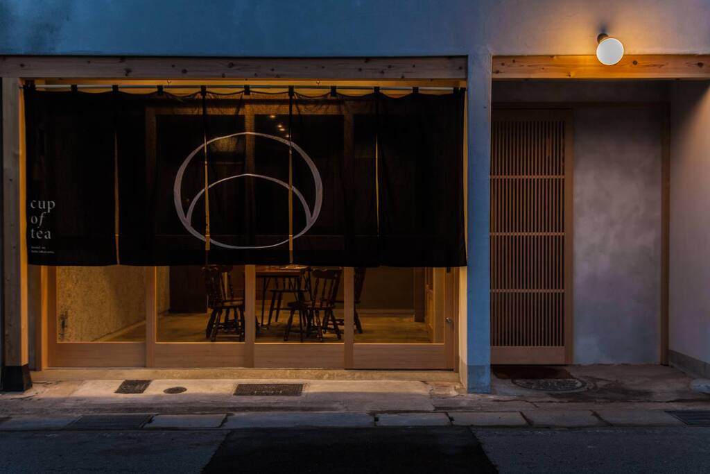 entrance1