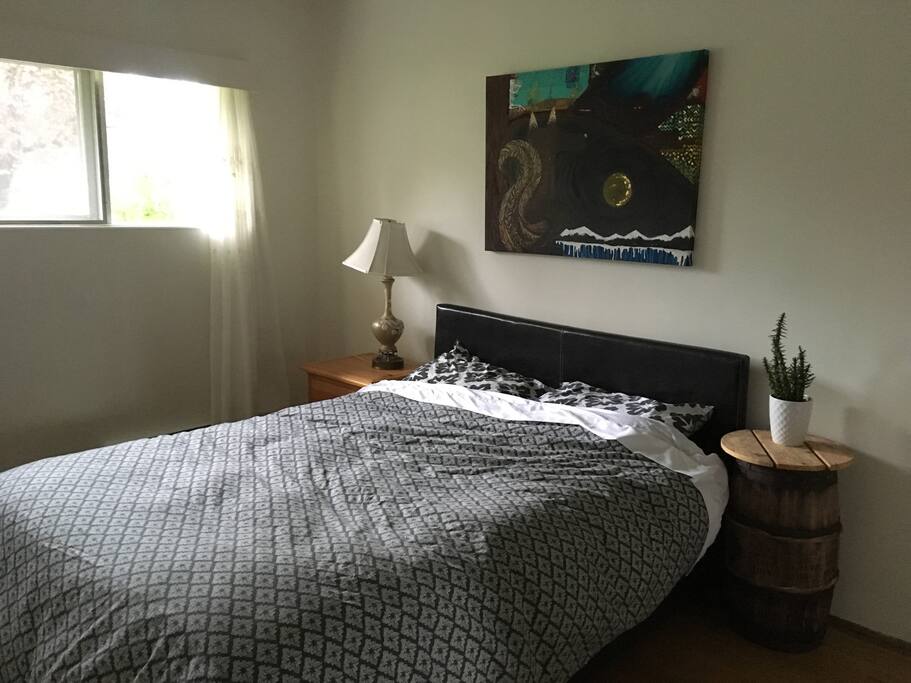 Queen pillow top bed