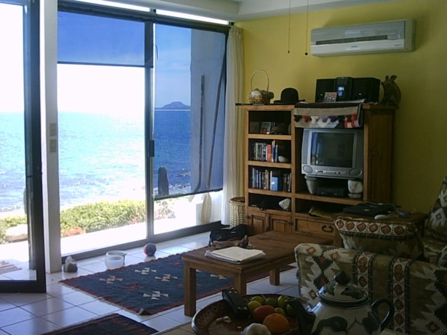 Place on the beach in Baja Mexico! Condominiums for Rent in Los