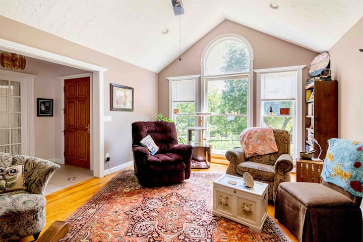 Private Room Kitchenette Longterm Stay Unavailable - Roanoke, VA