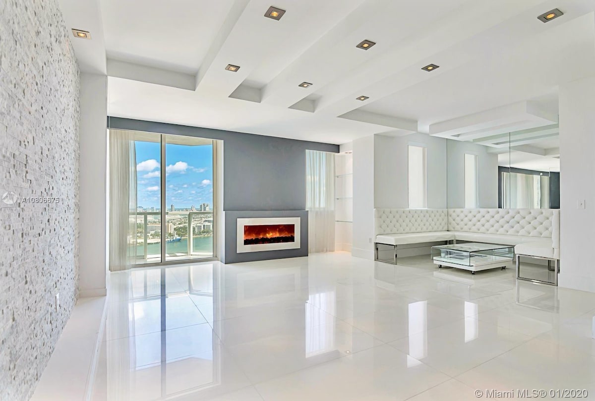 Popular Airbnb listing: Amazing apartment located in beautiful Miami in Bayfront