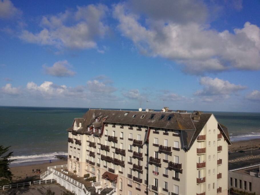 l'Ermitage et la thalasso juste derrière