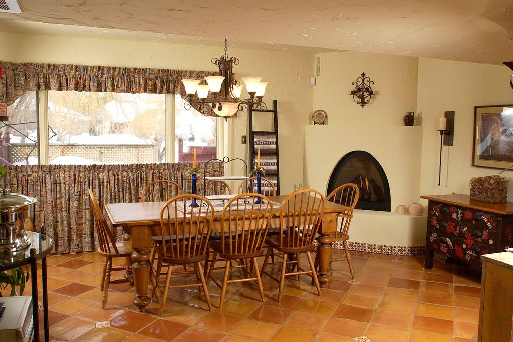 Breakfast Room