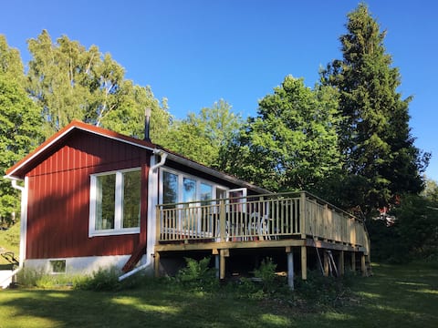 Lilla Sjöstugan nära bad och fantastisk natur!