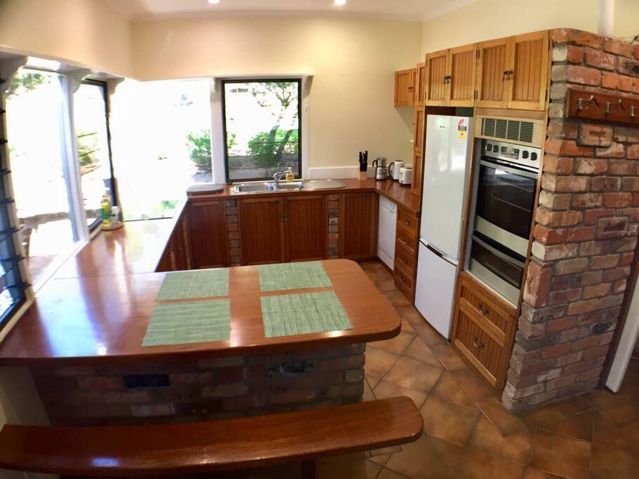 Large kitchen with breakfast bench