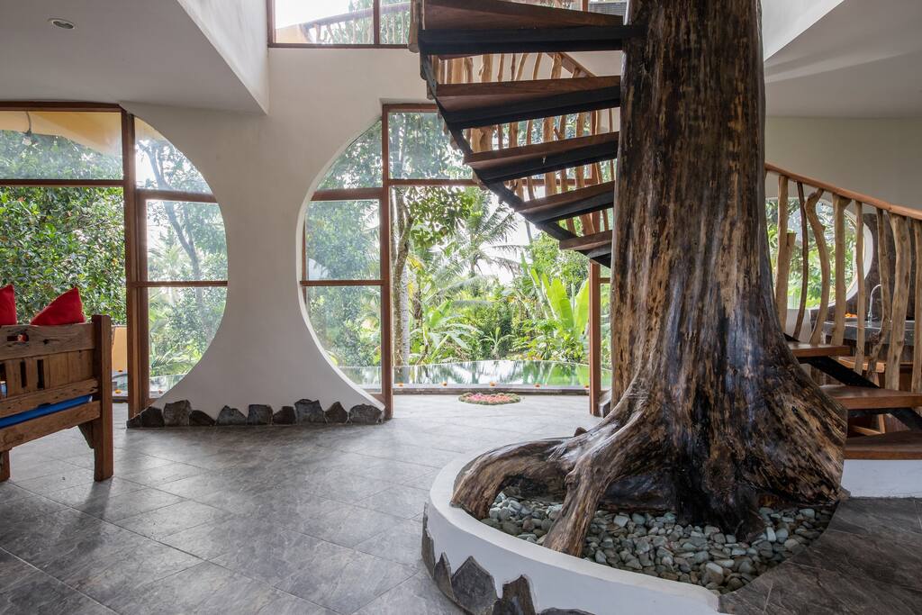Tree staircase