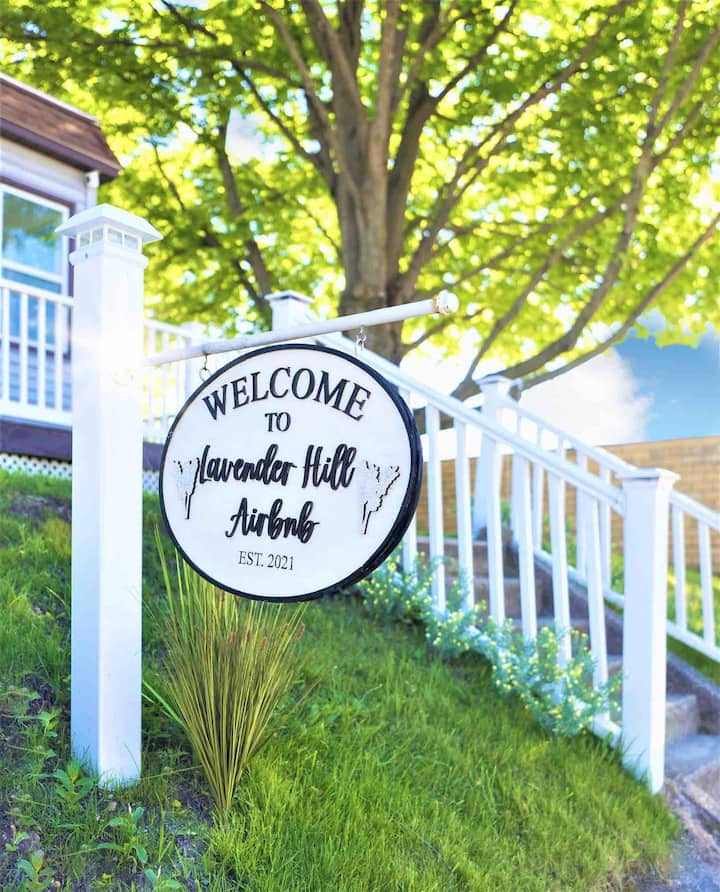 Lavender Hill Lake House Views +Near Dunes Houses for Rent in