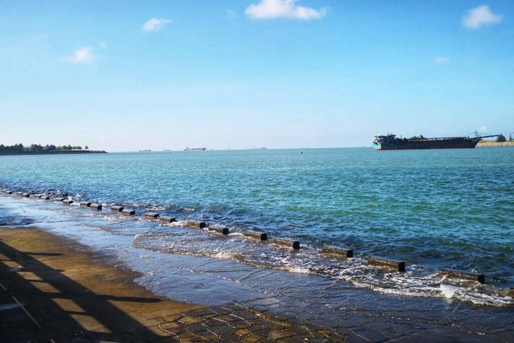 步行5~10分钟就可以到的海边