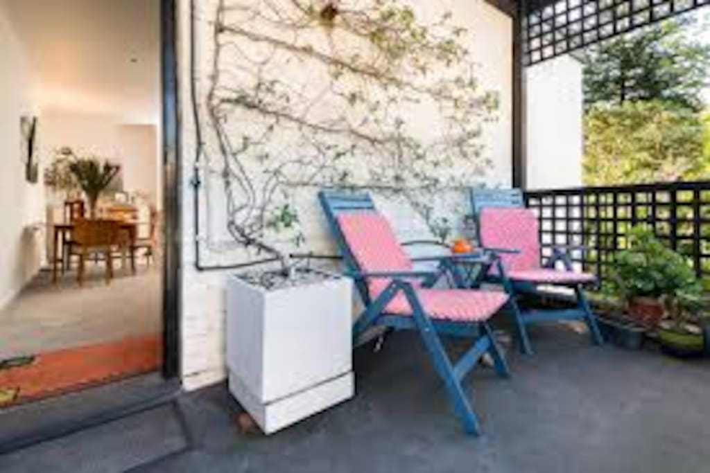 First floor private courtyard