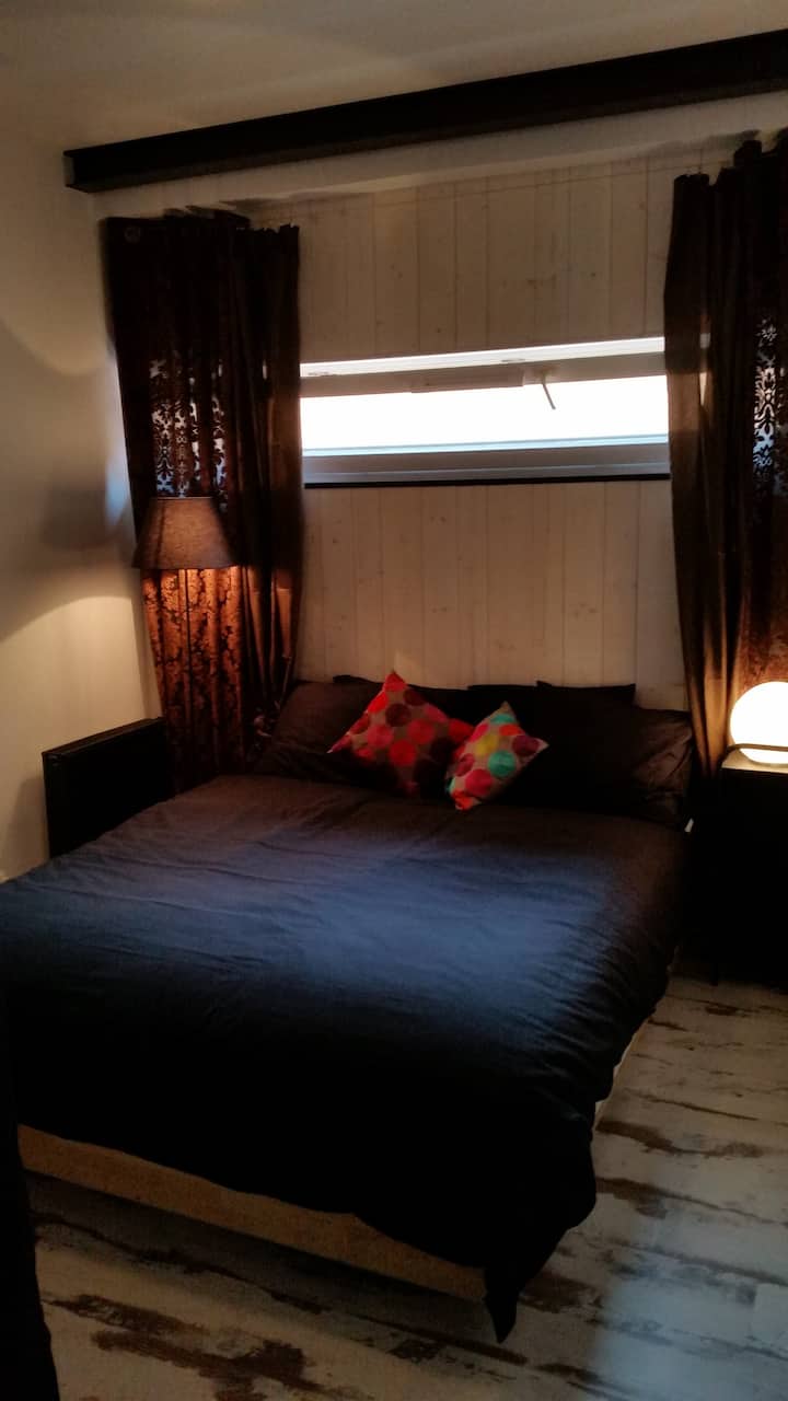 Magamistuba 2 inimest